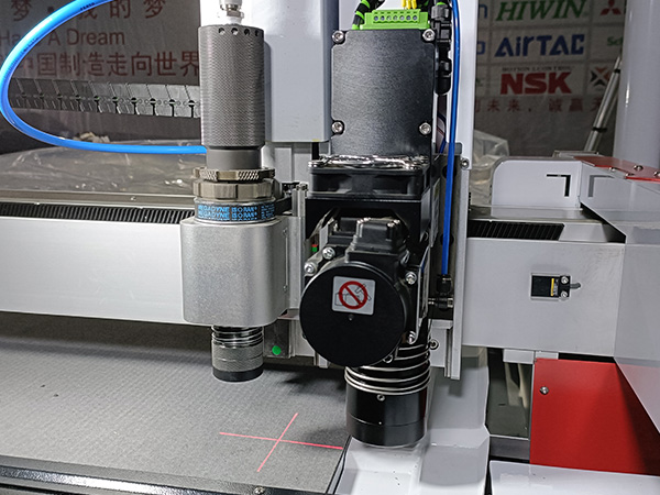 Cutting Non-Asbestos Gaskets with Oscillating Knife Cutting Machines