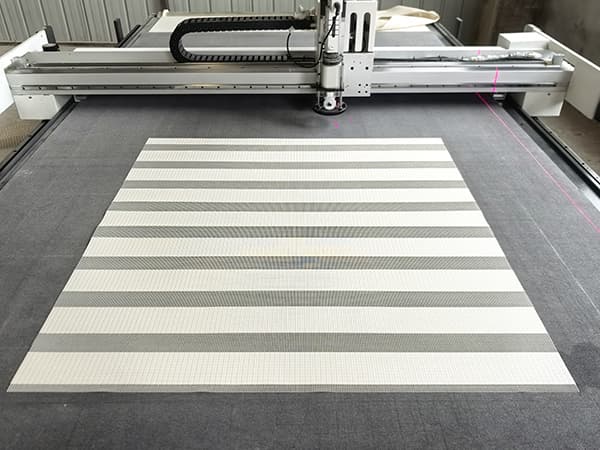 Zebra-blinds-cutting-machine-for-clean-fabric-cutting