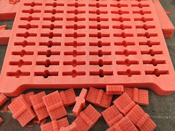 Choosing the Right Oscillating Tool for EVA & EPE Foam Cutting