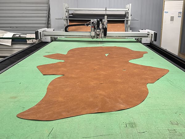 cnc-leather-cutting-machine-AMOR-CNC