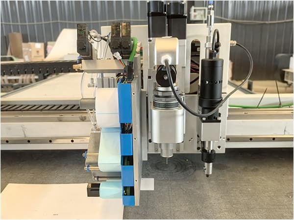 Which-Tool-Gives-the-Cleanest-Fabric-Edge